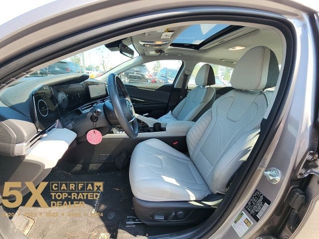 Used 2024 Hyundai Elantra Limited image 28