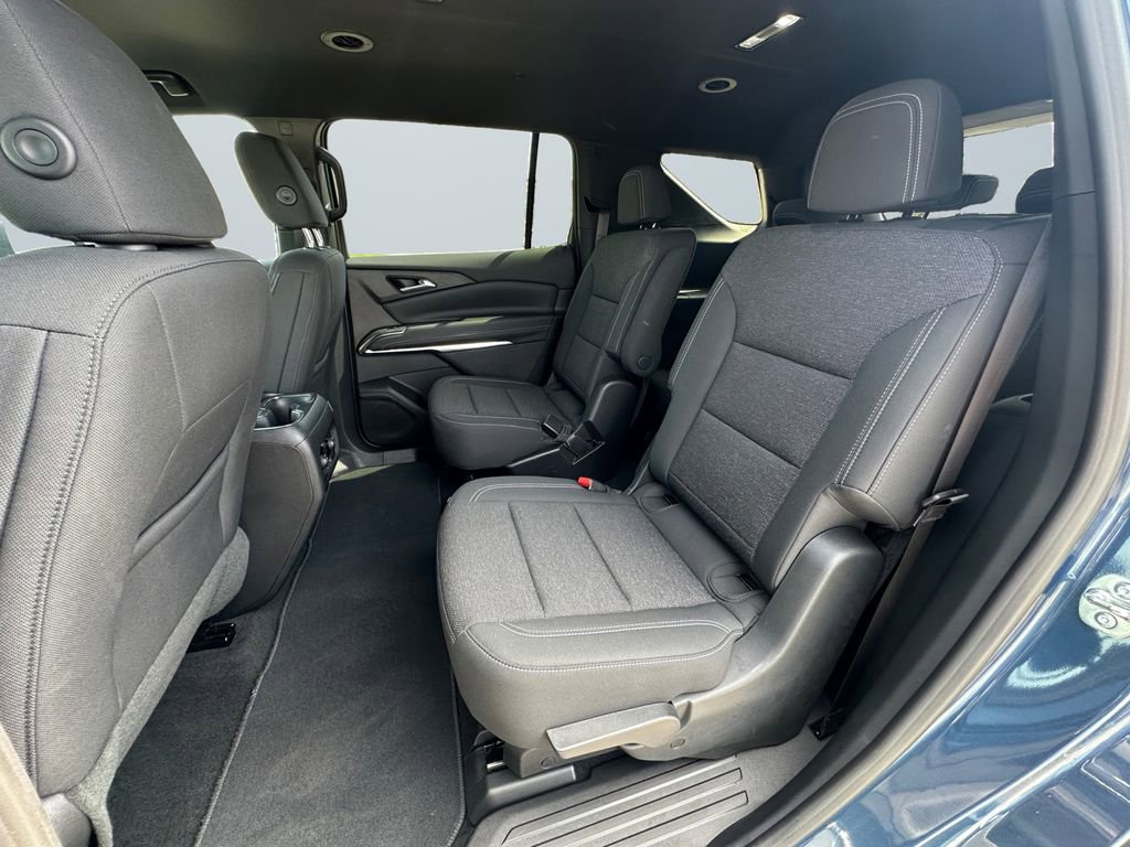 Used 2026 Chevrolet Traverse LT image 13