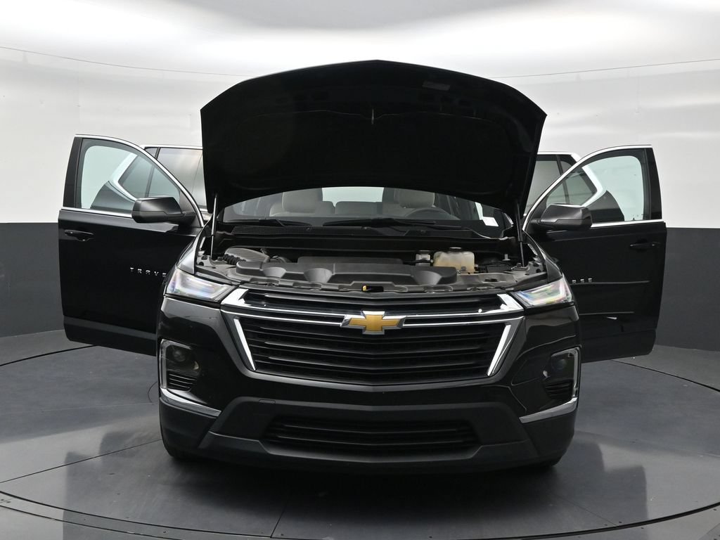 Used 2023 Chevrolet Traverse LS FWD image 33