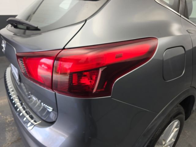 Used 2018 Nissan Rogue Sport SV image 19