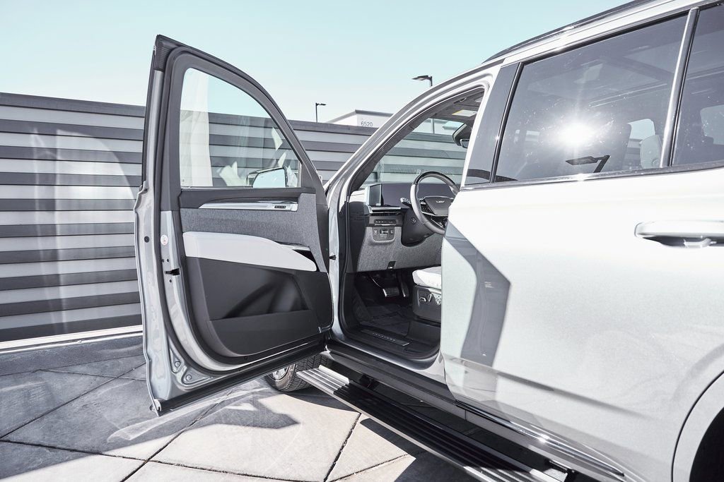 Used 2026 Cadillac Escalade V image 36