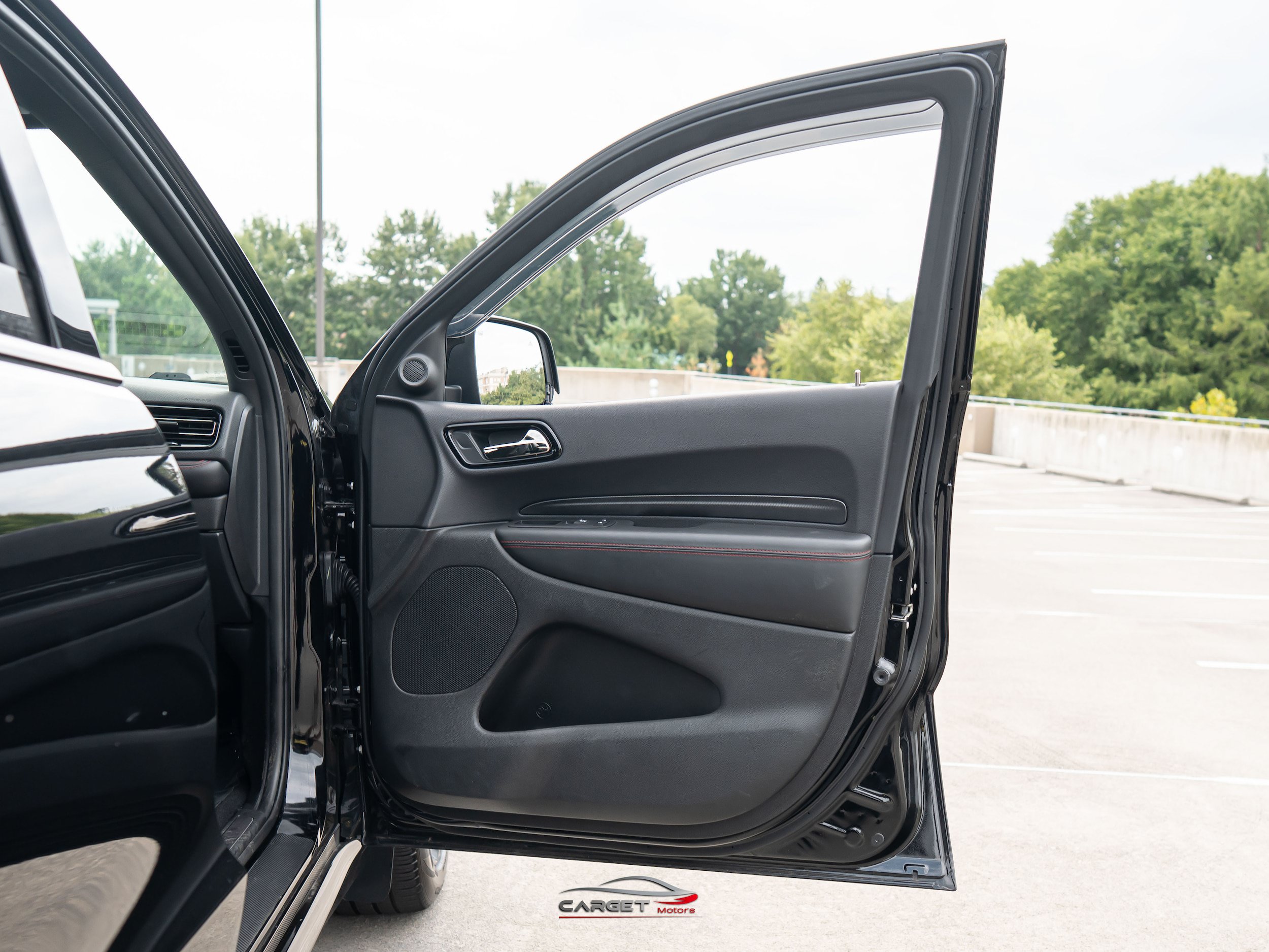 Used 2023 Dodge Durango R/T w/ Tow 'N Go Package AWD/4WD image 43