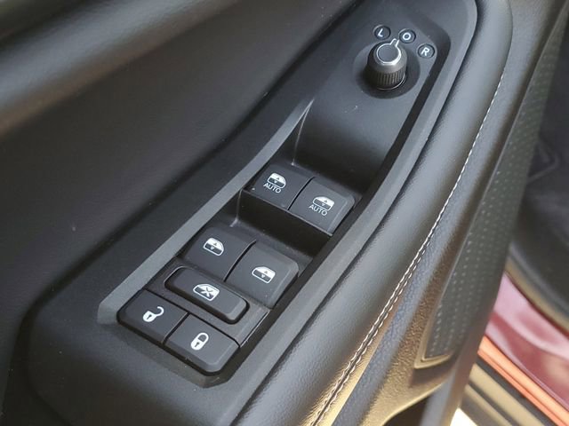 Used 2025 Jeep Grand Cherokee Laredo X image 22