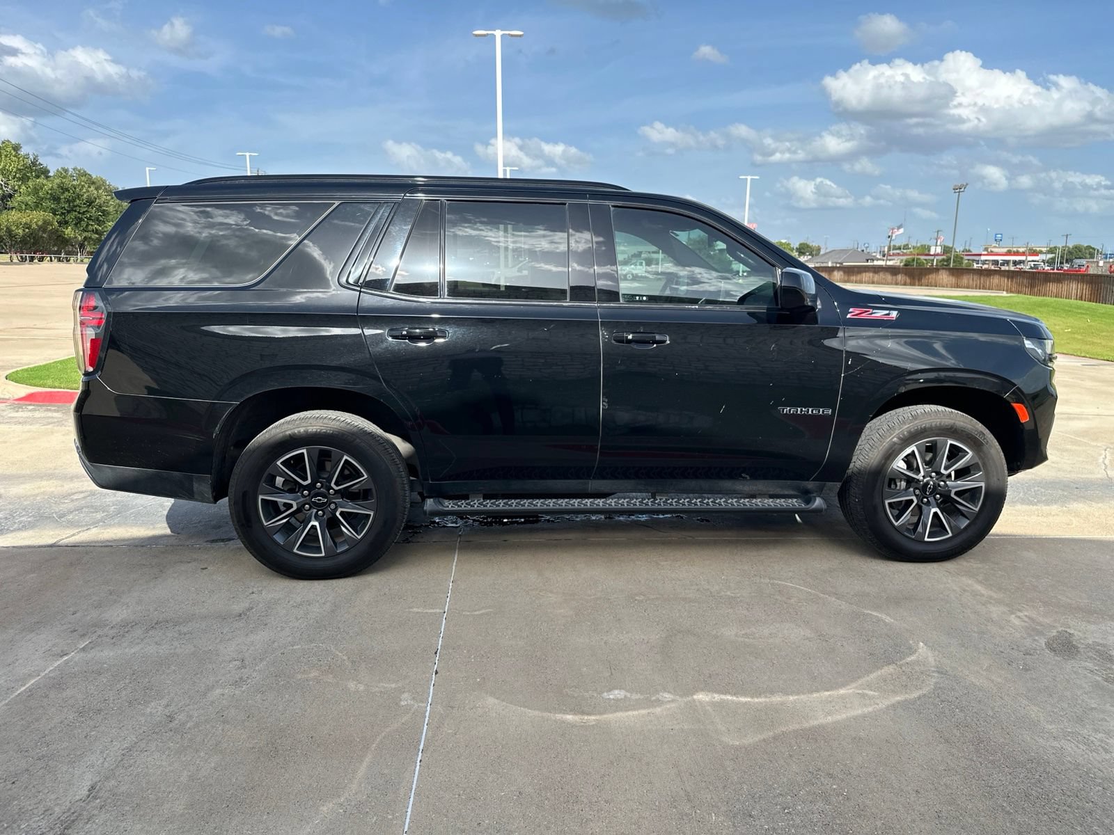 Used 2021 Chevrolet Tahoe Z71 w/ Rear Media and Nav Package AWD/4WD image 6