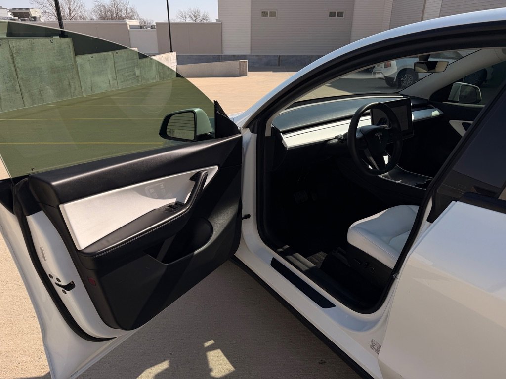 Used 2021 Tesla Model Y Long Range image 7