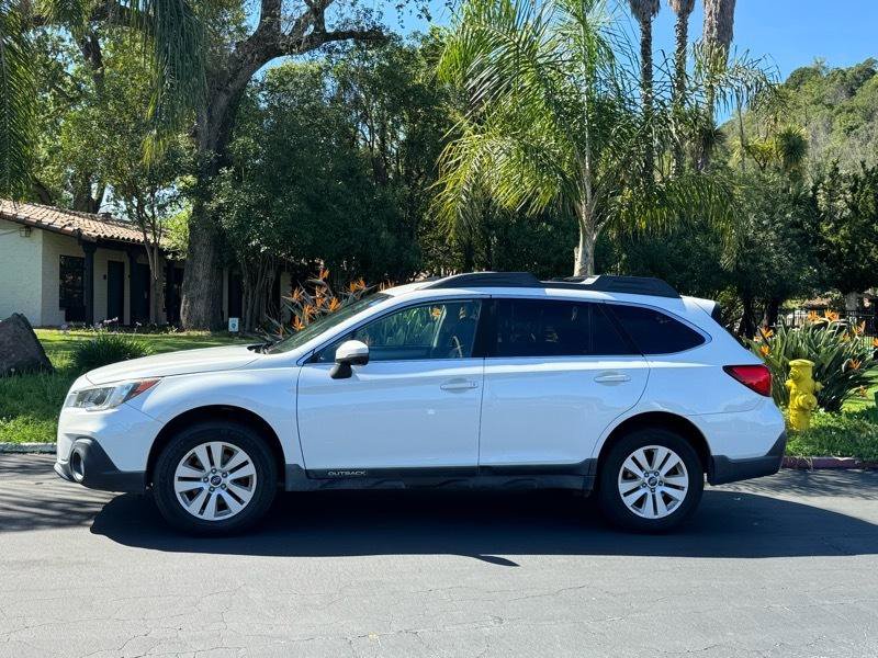 Used 2019 Subaru Outback 2.5i Premium AWD/4WD image 2
