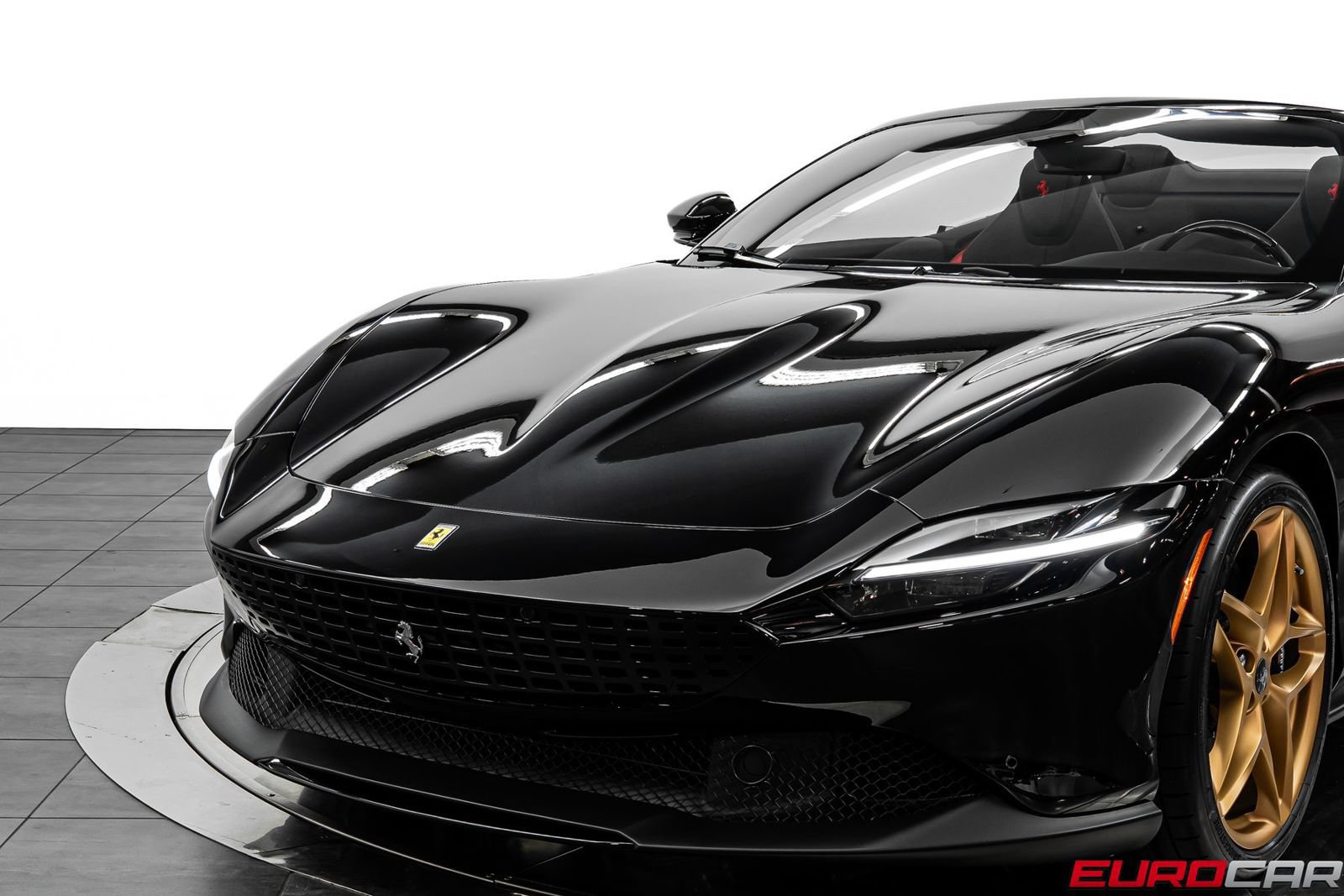 Used 2026 Ferrari Roma Spider RWD image 15