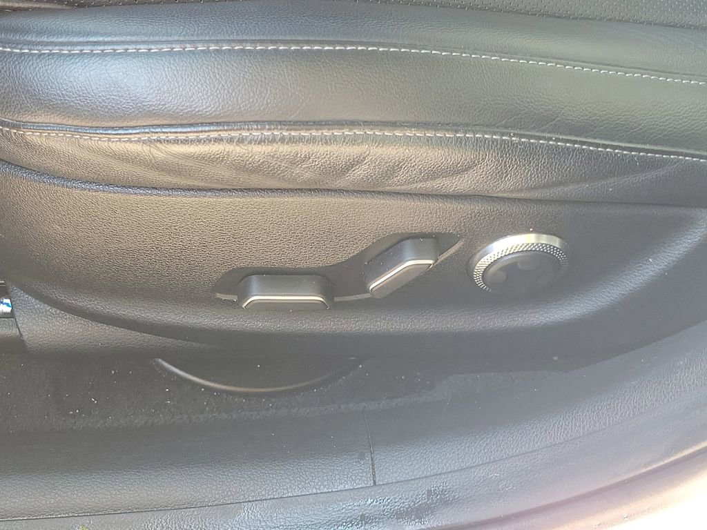 Used 2021 Genesis G80 2.5T image 25