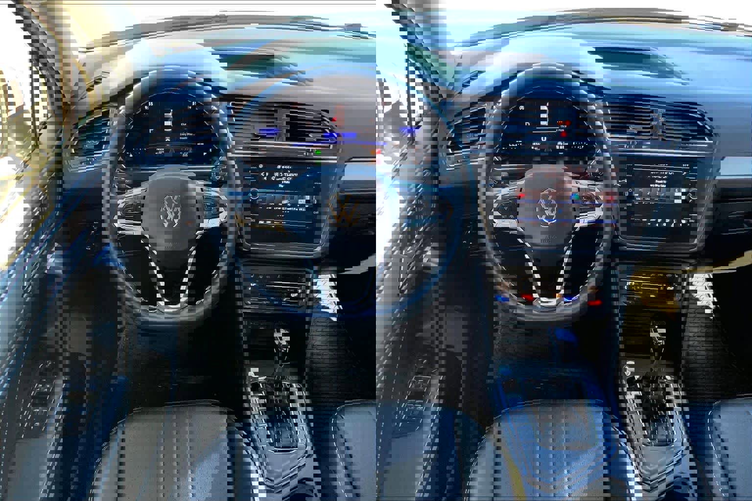 Used 2023 Volkswagen Tiguan SE image 5