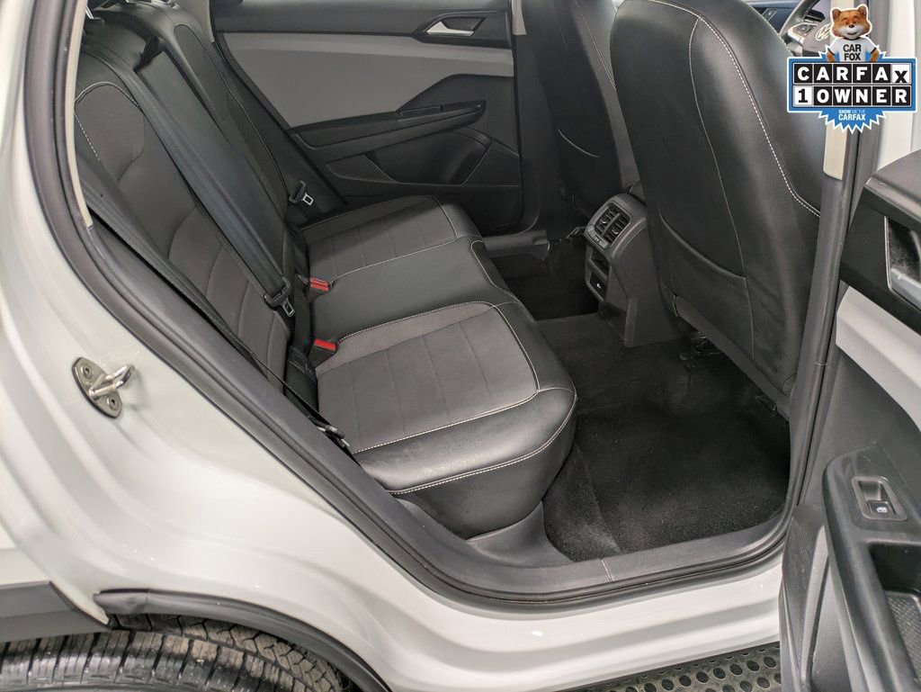 Used 2022 Volkswagen Taos SE image 28