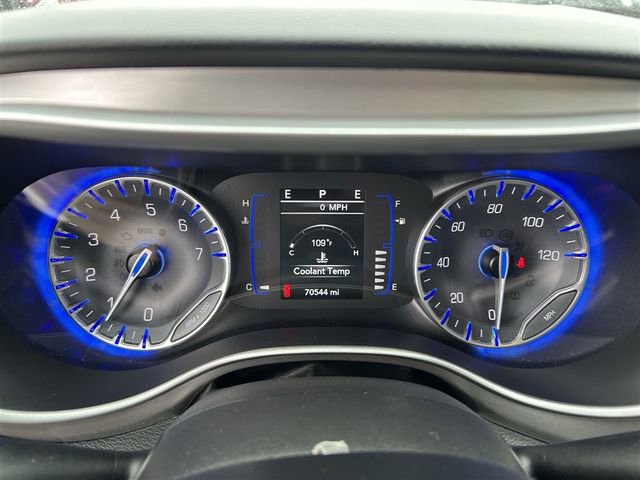 Used 2020 Chrysler Pacifica Touring-L image 13