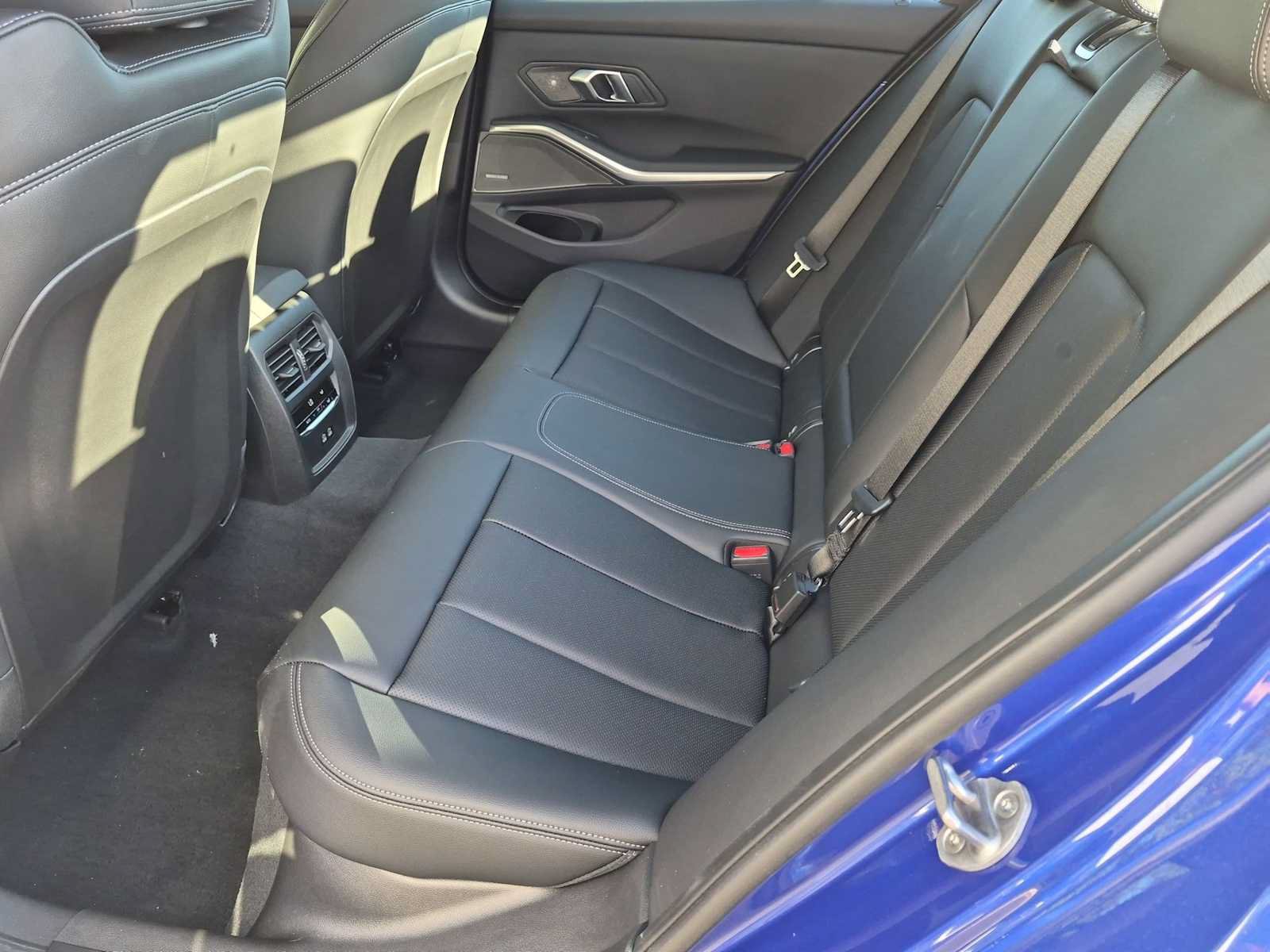 New 2026 BMW 330i xDrive Sedan w/ M Sport Package AWD/4WD image 21
