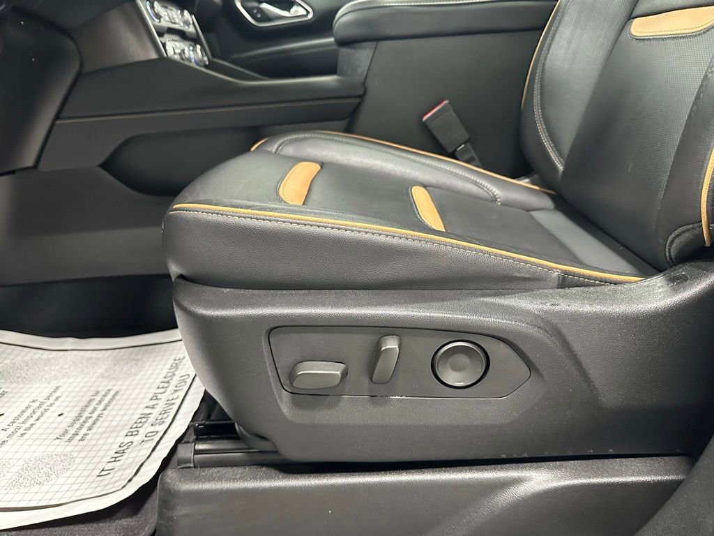 Used 2024 GMC Yukon AT4 w/ AT4 Premium Package image 12