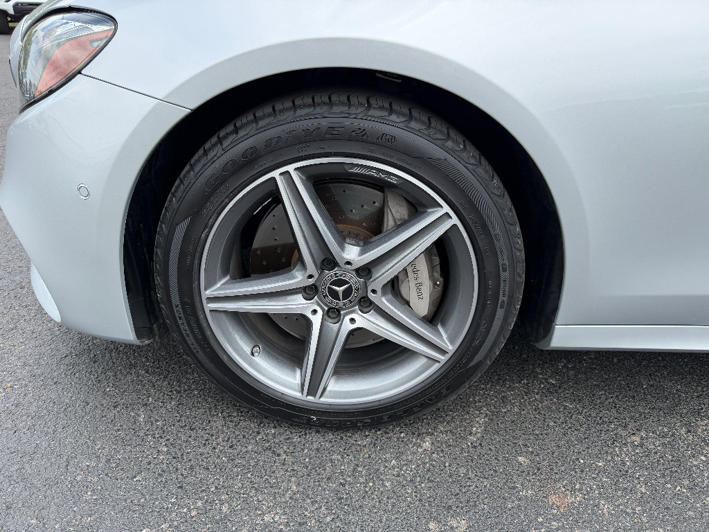 Used 2019 Mercedes-Benz E 300 4MATIC image 9