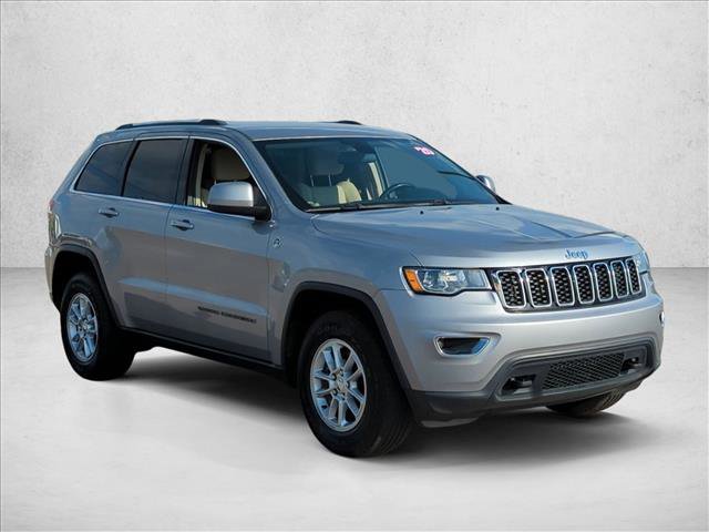 Used 2020 Jeep Grand Cherokee Laredo AWD/4WD image 3