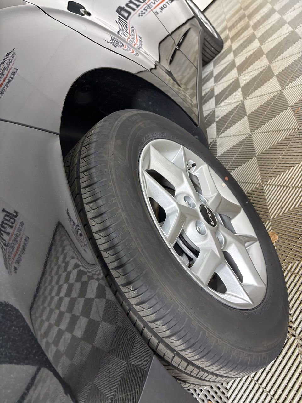 Used 2025 Kia Soul LX FWD image 30