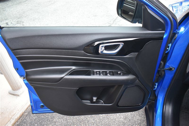 Used 2022 Jeep Compass Latitude w/ Convenience Group image 10