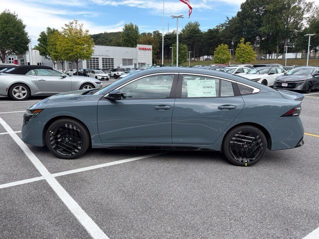 New 2027 Nissan Sentra SR w/ SR All Weather Package FWD image 4