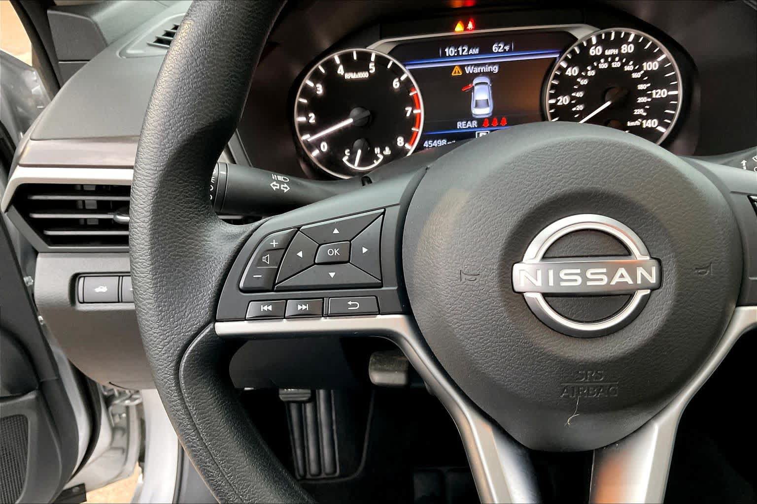 Used 2024 Nissan Altima 2.5 SV FWD image 23