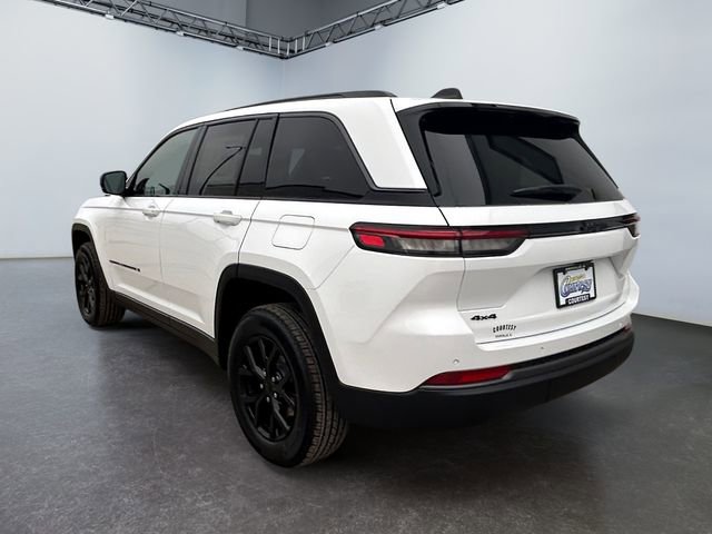 New 2026 Jeep Grand Cherokee Altitude AWD/4WD image 3