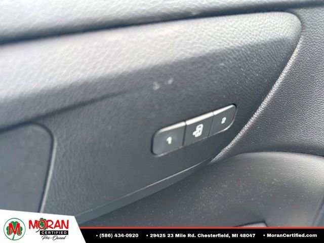 Used 2017 Chevrolet Traverse LT FWD image 11