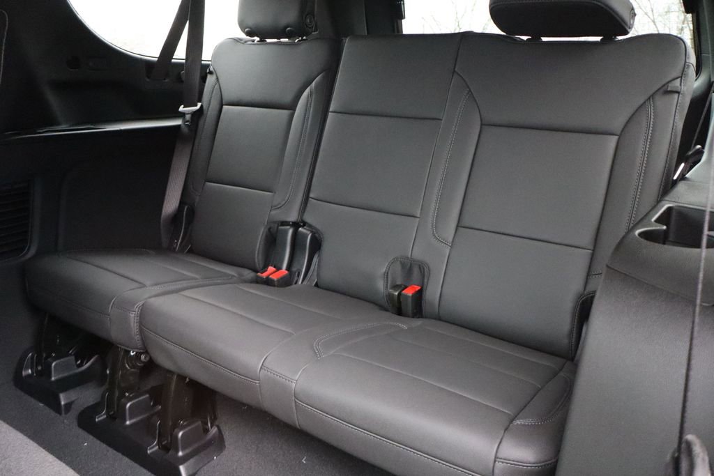 New 2026 Chevrolet Suburban LT image 42