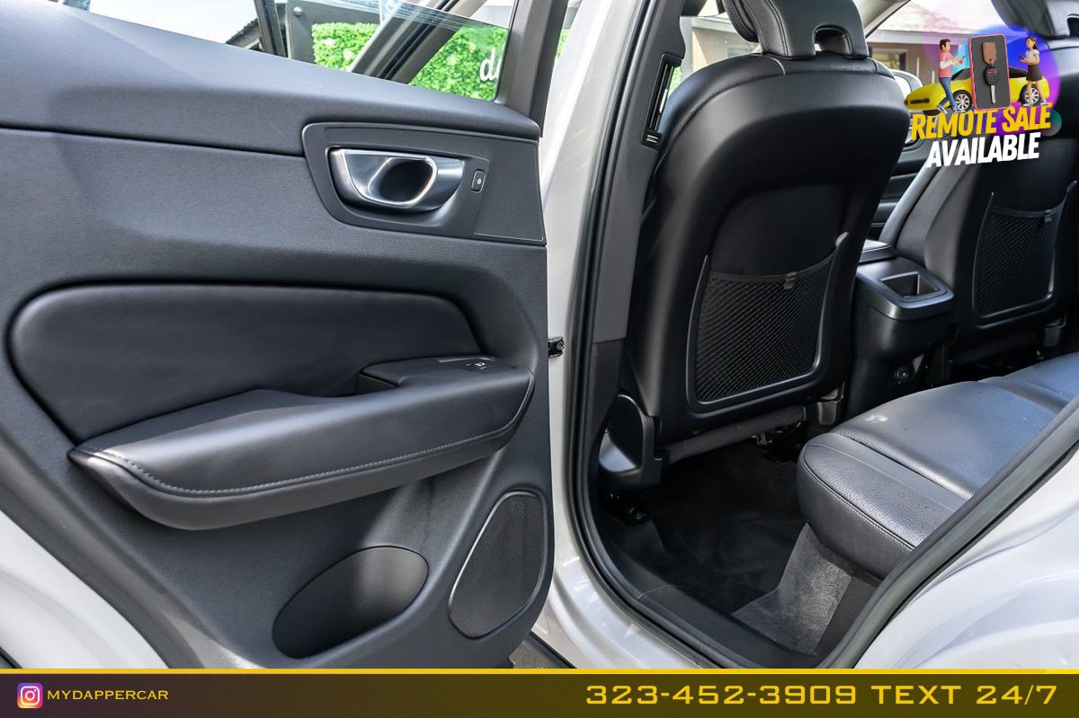 Used 2023 Volvo XC60 B5 Plus AWD/4WD image 17