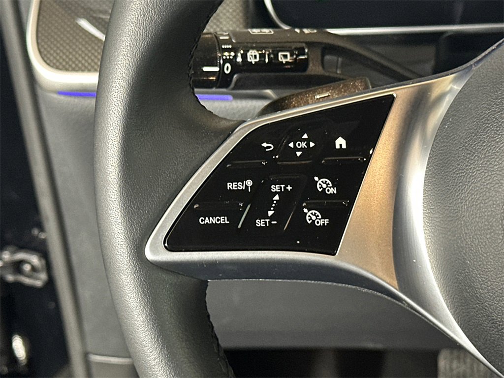 Certified 2025 Mercedes-Benz GLC 300 image 27