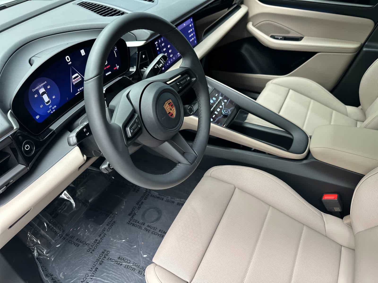 New 2026 Porsche Macan Electric RWD image 4