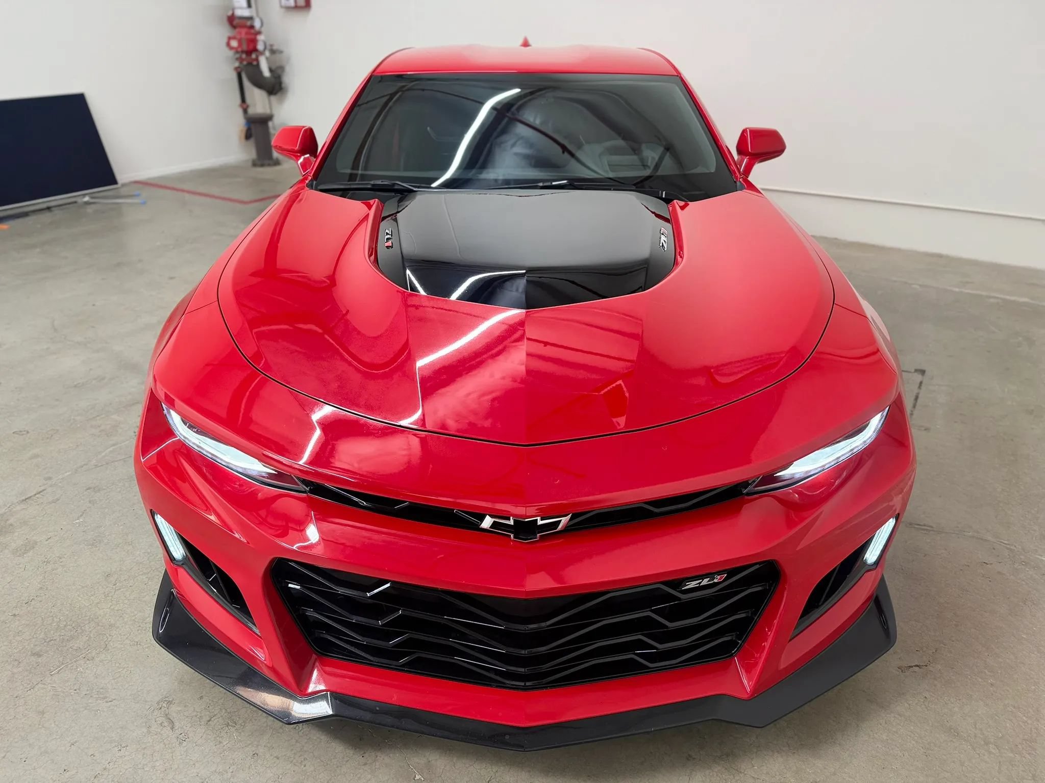 Used 2018 Chevrolet Camaro ZL1 RWD image 3