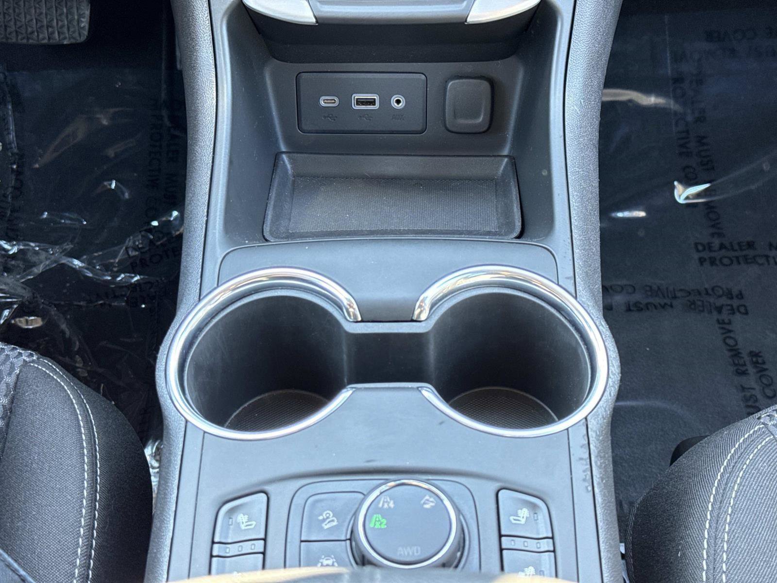 Used 2023 GMC Terrain SLE w/ Driver Convenience Package image 6