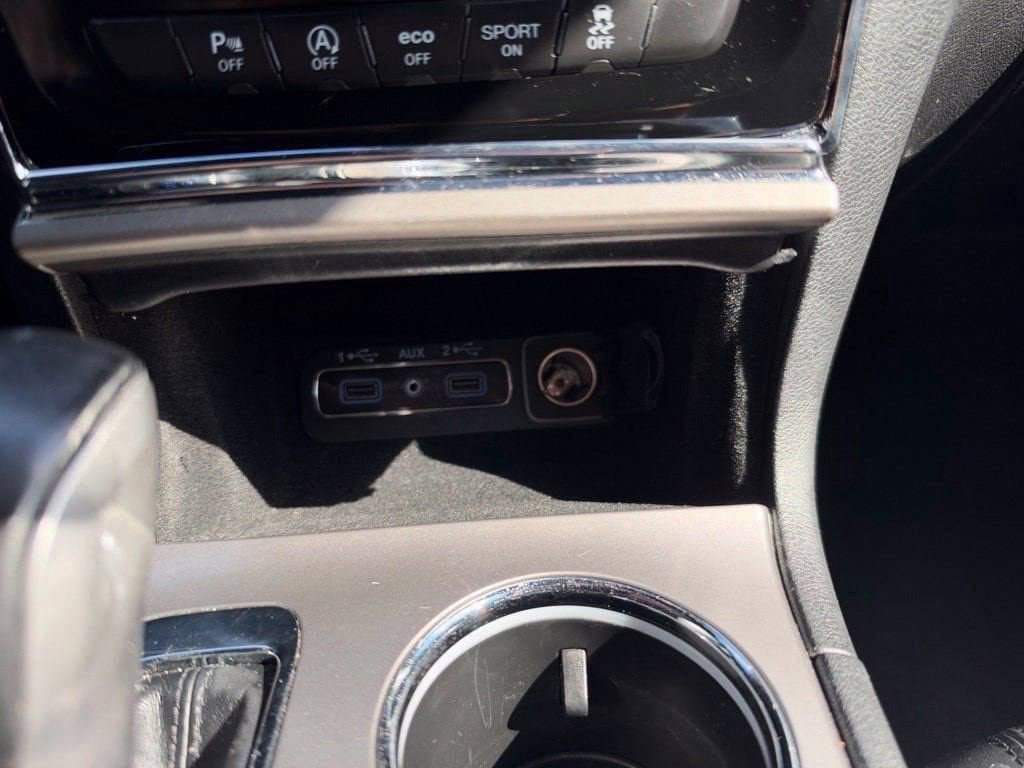 Used 2021 Jeep Grand Cherokee Limited AWD/4WD image 23