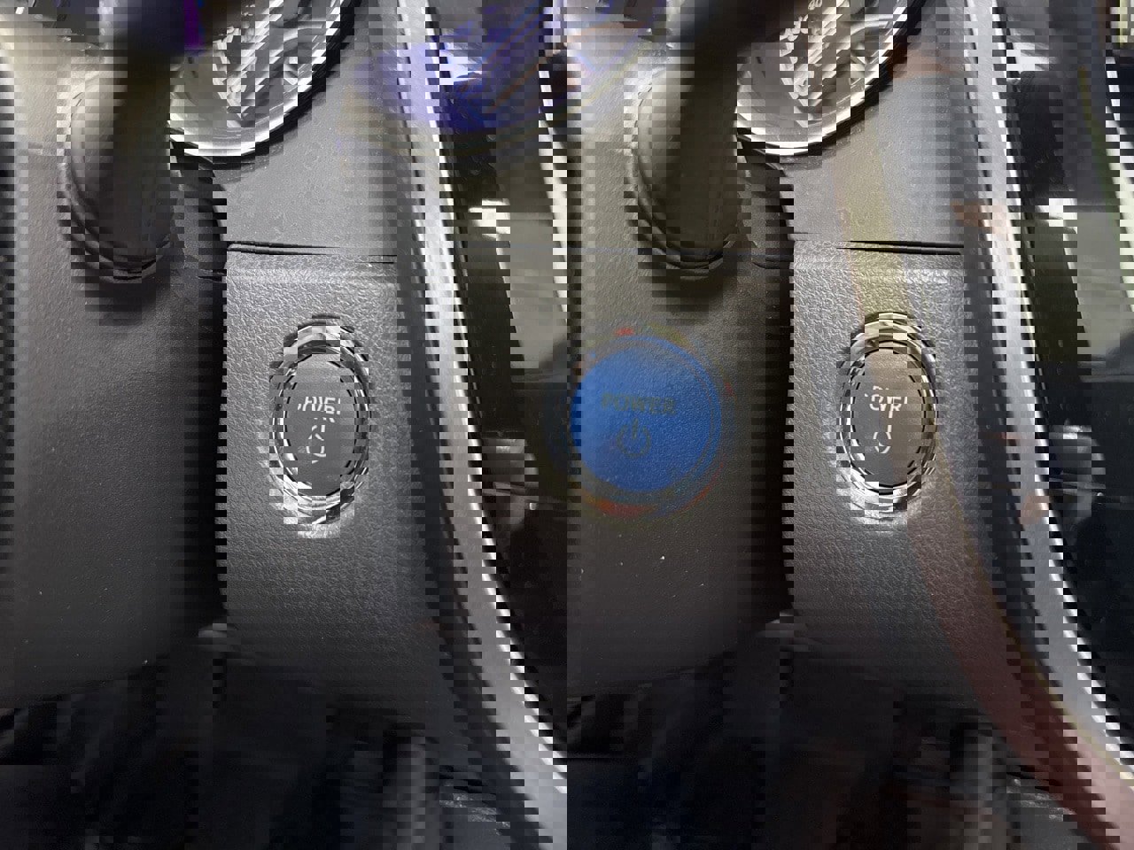 Certified 2021 Toyota Camry XLE w/ Navigation Upgrade Package image 24