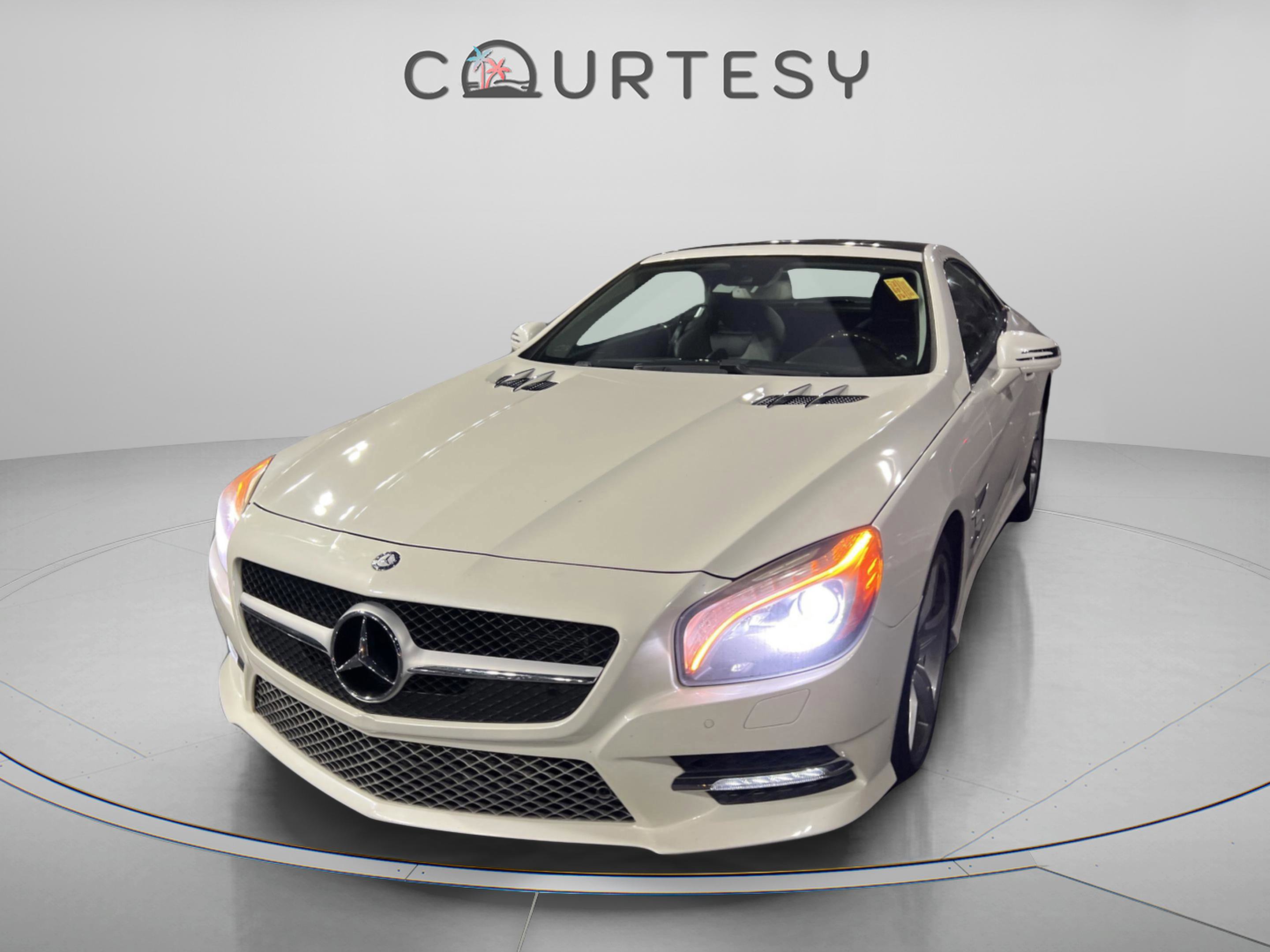 Used 2014 Mercedes-Benz SL 550 w/ Sport Wheel Package image 2