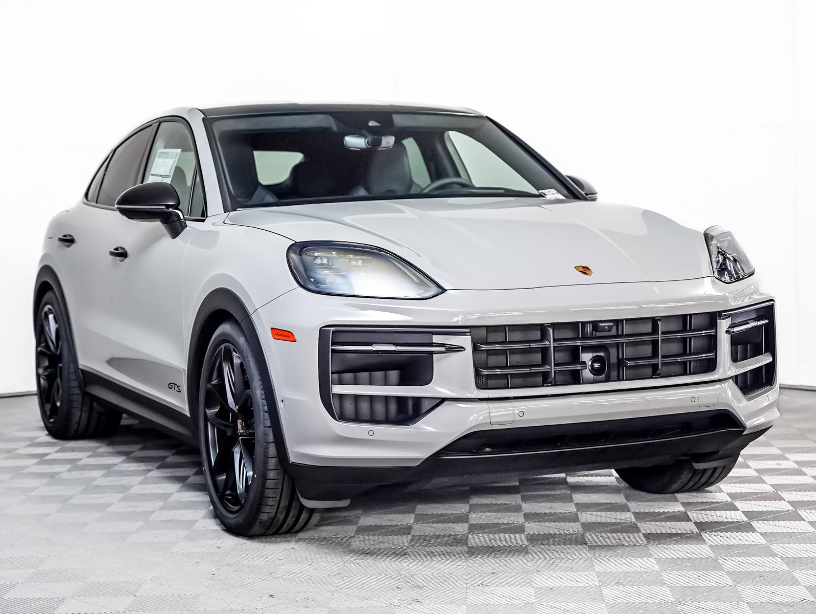 New 2026 Porsche Cayenne GTS image 8