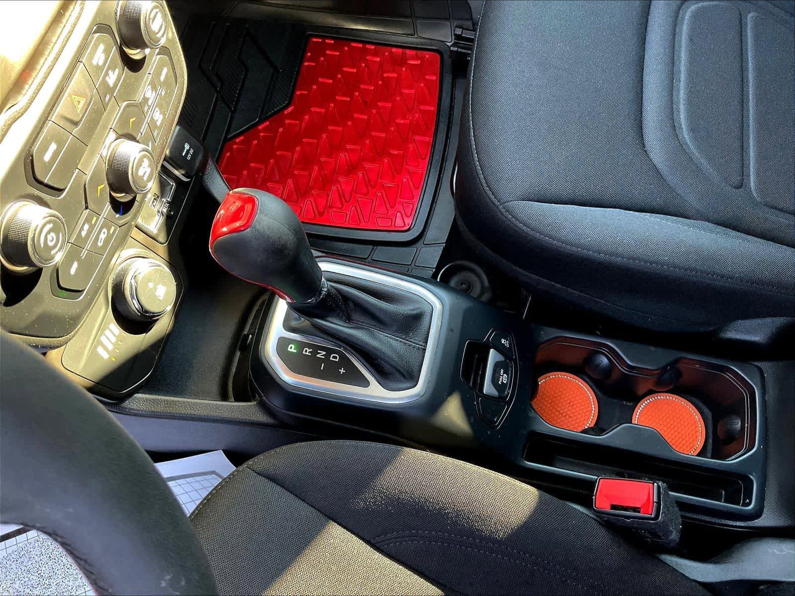 Used 2021 Jeep Renegade Latitude w/ Sun & Sound Group AWD/4WD image 20