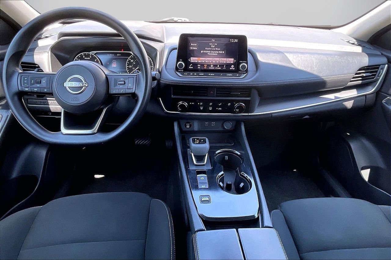 Used 2024 Nissan Rogue S FWD image 15