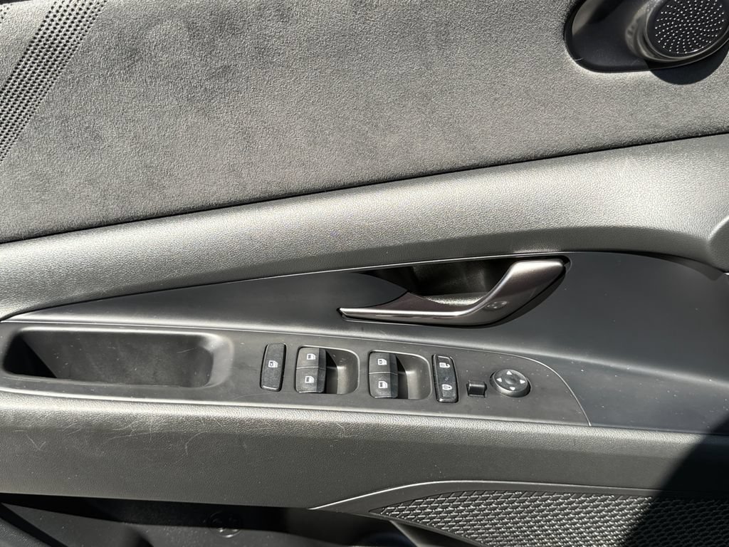 Used 2022 Hyundai Elantra N w/ Preferred Accessory Package FWD image 11