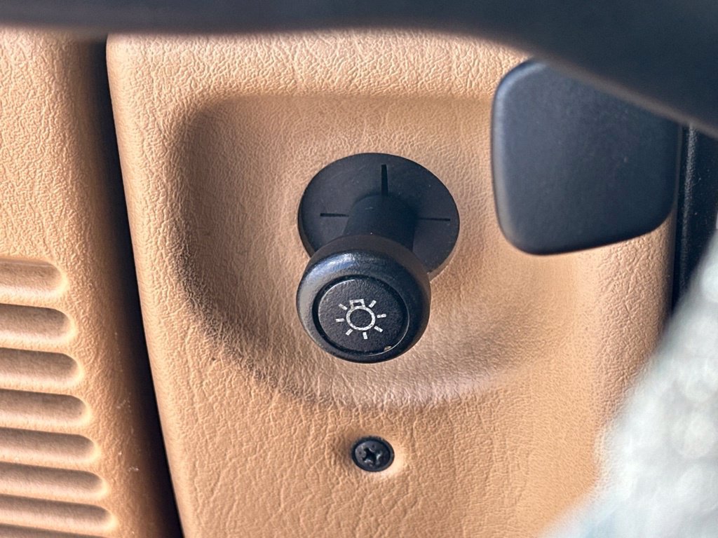 Used 1998 Jeep Wrangler Sahara AWD/4WD image 19