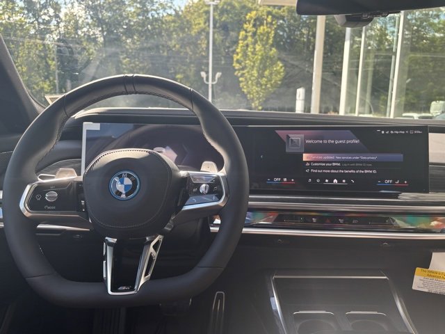 New 2026 BMW 750e xDrive image 5