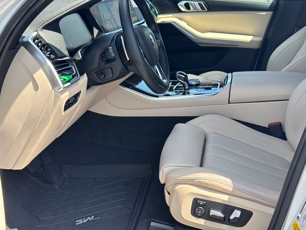 Used 2021 BMW X5 sDrive40i w/ Convenience Package RWD image 9