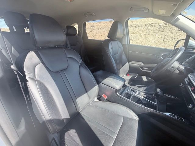 Used 2024 Kia Sorento S image 38