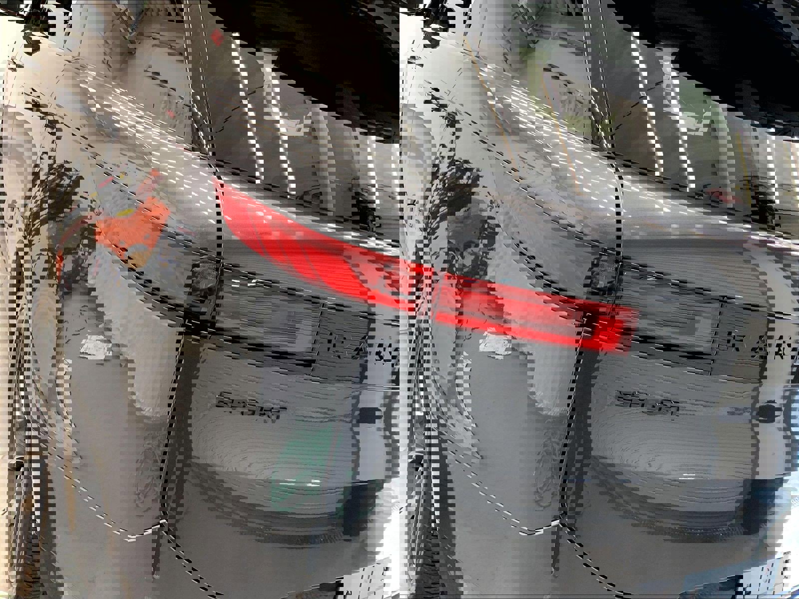 Used 2024 Land Rover Range Rover Sport Dynamic SE image 30