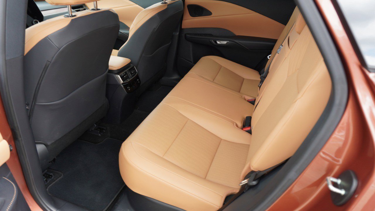 Used 2025 Lexus RX 350 Premium w/ Accessory Package (Z1) FWD image 10