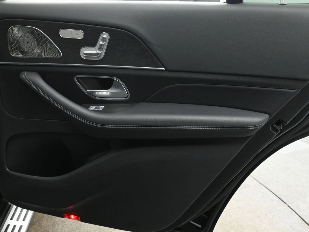 Used 2022 Mercedes-Benz GLS 450 4MATIC image 22