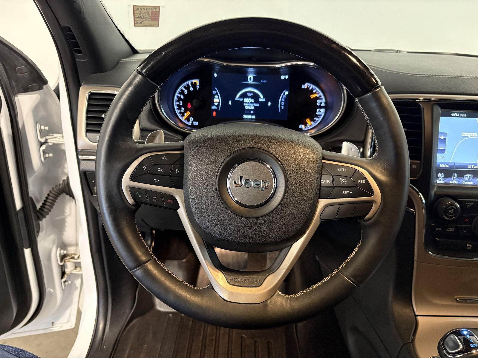 Used 2015 Jeep Grand Cherokee Overland AWD/4WD image 23