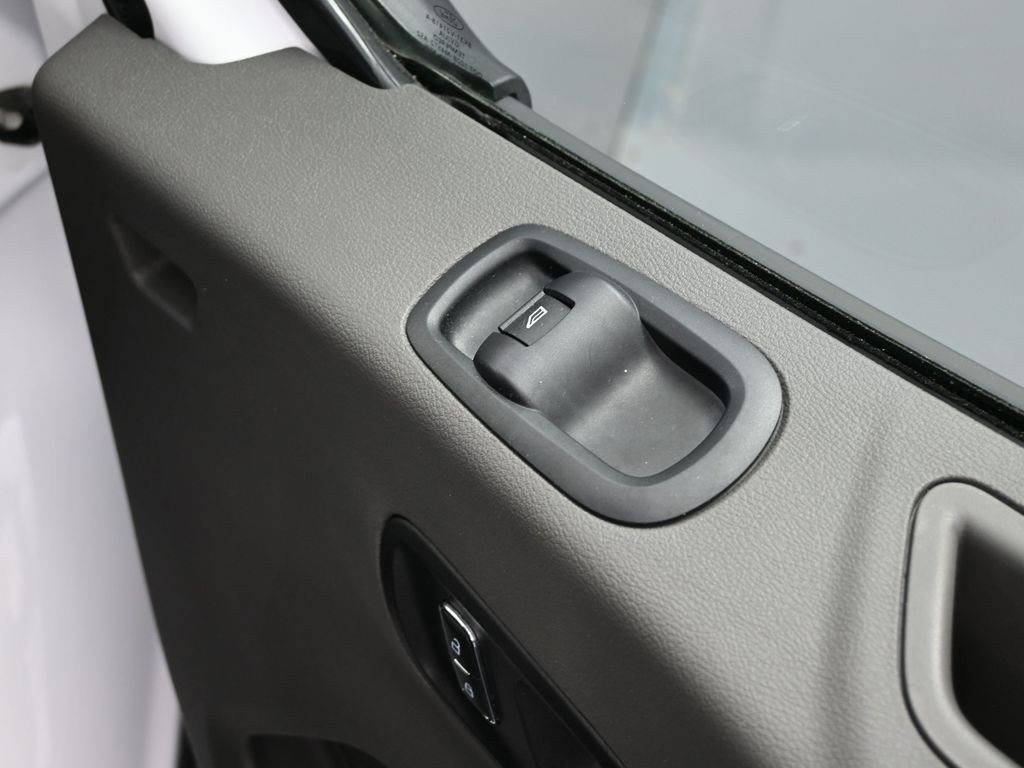 Used 2025 Ford Transit 350 XLT image 44