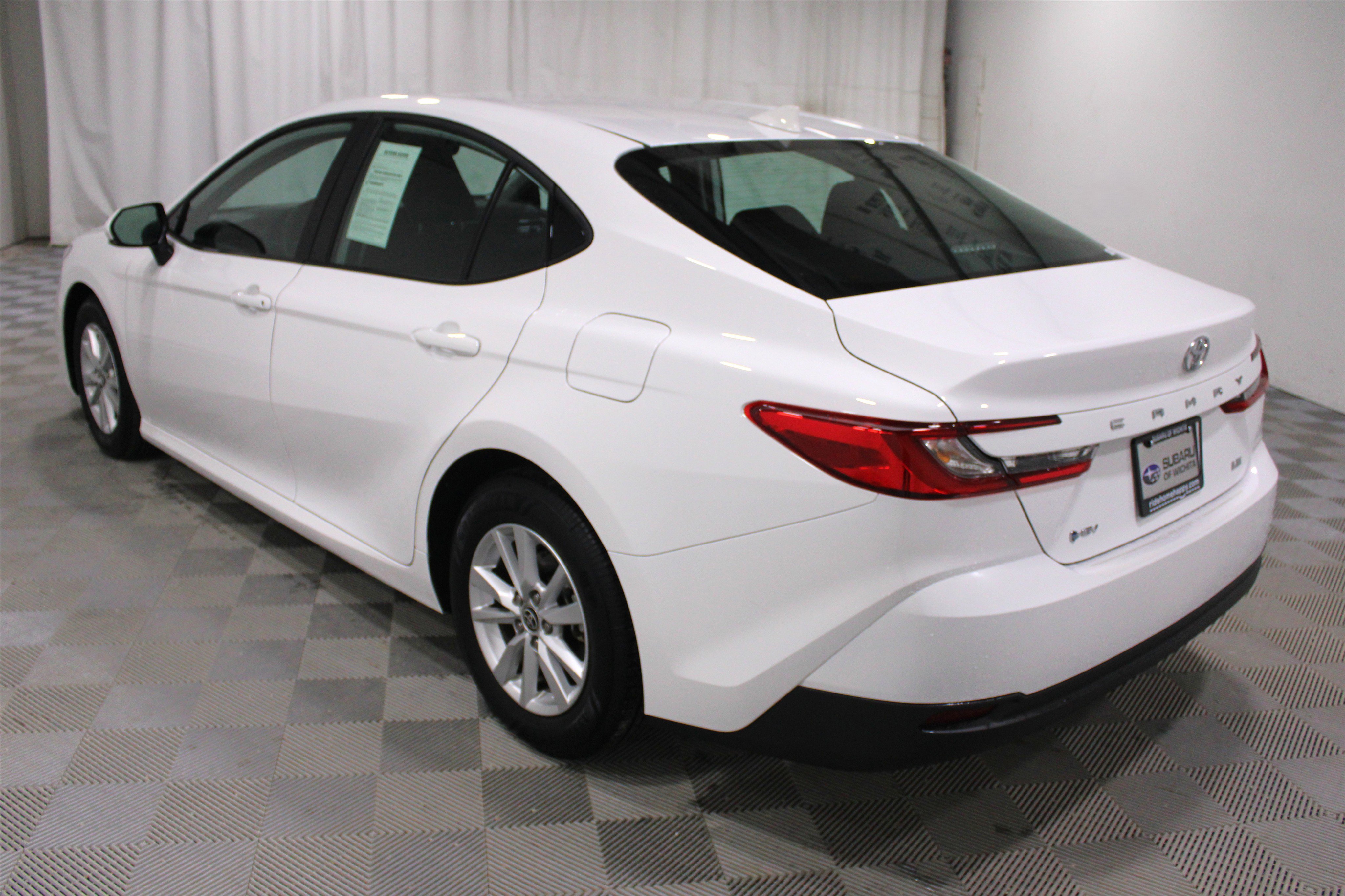 Used 2025 Toyota Camry LE w/ Convenience Package image 29