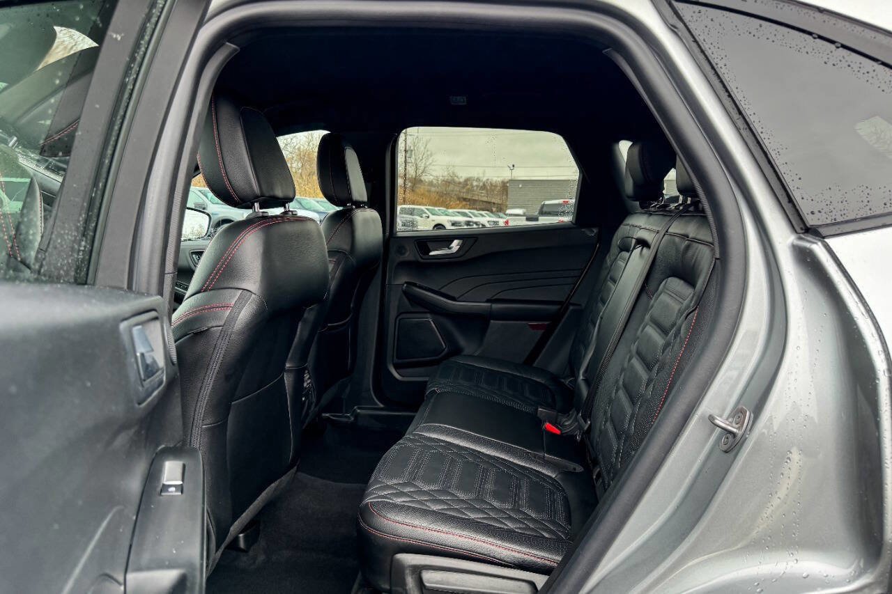 Used 2023 Ford Escape ST-Line Elite w/ Premium Technology Package AWD/4WD image 22