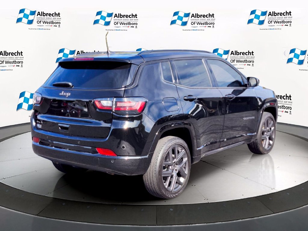 Used 2024 Jeep Compass Limited w/ High Altitude Package AWD/4WD image 5
